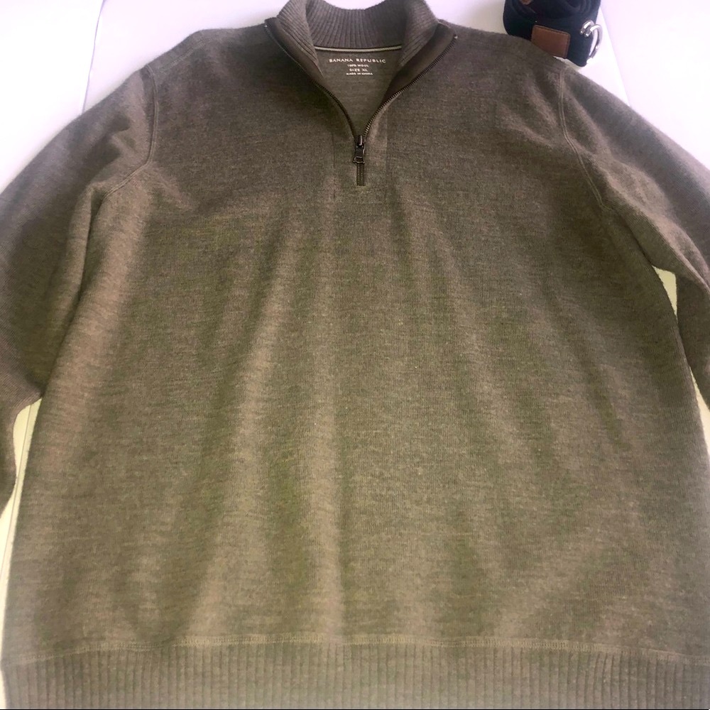 Banana Republic olive sweater